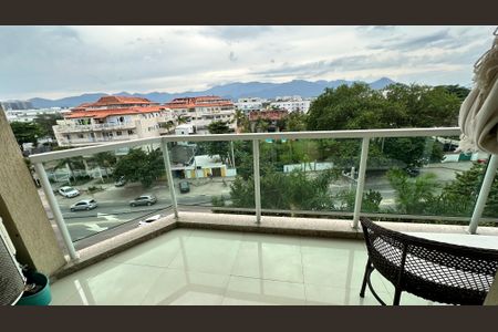 Apartamento à venda com 45m², 1 quarto e 1 vaga Apartamento à venda com 45m², 1 quarto e 1 vagaVaranda