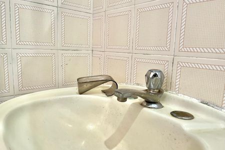 Casa à venda com 63m², 1 quarto e 1 vaga Casa à venda com 63m², 1 quarto e 1 vagaBanheiro