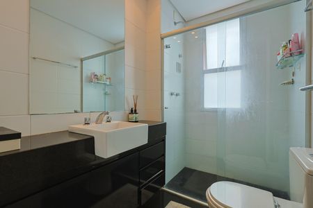 Apartamento à venda com 138m², 4 quartos e 3 vagasBanheiro da Suíte 2