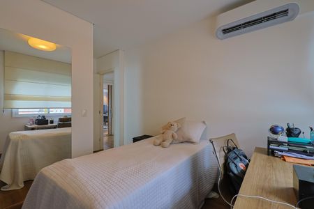 Apartamento à venda com 138m², 4 quartos e 3 vagasSuíte 1