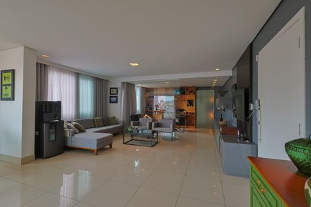 Apartamento à venda com 138m², 4 quartos e 3 vagasSala