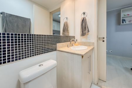 Apartamento à venda com 127m², 3 quartos e 2 vagasBanheiro da Suíte 1