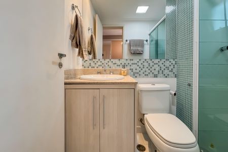 Apartamento à venda com 127m², 3 quartos e 2 vagasBanheiro da Suíte 2