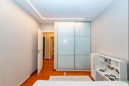 Apartamento para alugar com 140m², 4 quartos e 3 vagasQuarto 2