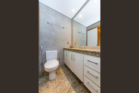 Apartamento para alugar com 140m², 4 quartos e 3 vagasBanheiro da Suíte