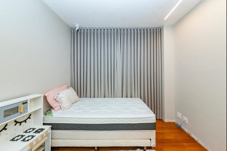 Apartamento para alugar com 140m², 4 quartos e 3 vagasQuarto 2