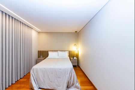 Apartamento para alugar com 140m², 4 quartos e 3 vagasSuíte