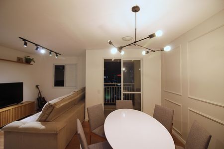 Apartamento à venda com 62m², 2 quartos e 1 vagaSala