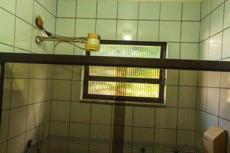 Casa à venda com 156m², 3 quartos e 2 vagasBanheiro