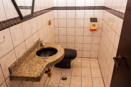 Casa à venda com 156m², 3 quartos e 2 vagasLavabo