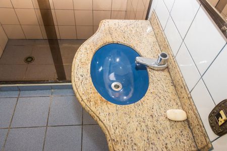 Casa à venda com 156m², 3 quartos e 2 vagasBanheiro