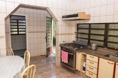 Casa à venda com 156m², 3 quartos e 2 vagasCozinha
