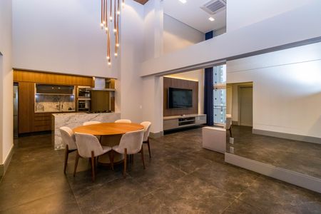 Apartamento à venda com 138m², 2 quartos e 2 vagas Apartamento à venda com 138m², 2 quartos e 2 vagasSala