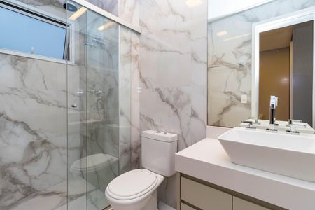 Apartamento à venda com 138m², 2 quartos e 2 vagas Apartamento à venda com 138m², 2 quartos e 2 vagasBanheiro Suíte 1