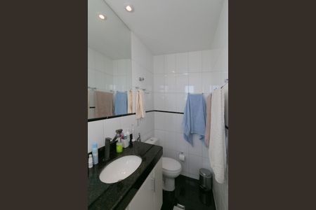 Apartamento à venda com 161m², 3 quartos e 2 vagasBanheiro da Suíte 1