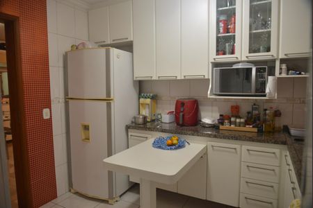 Apartamento para alugar com 69m², 2 quartos e 2 vagasCozinha