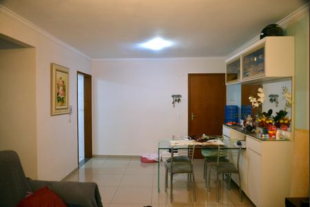 Apartamento para alugar com 69m², 2 quartos e 2 vagasSala