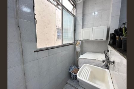 Apartamento à venda com 60m², 2 quartos e 1 vagaÁrea de Serviço