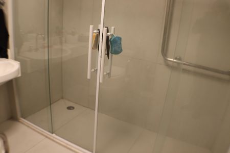 Apartamento à venda com 70m², 1 quarto e 2 vagasBanheiro