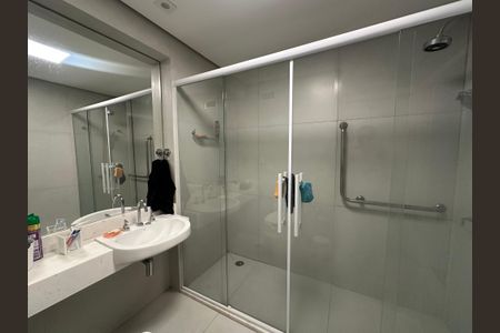 Apartamento à venda com 70m², 1 quarto e 2 vagasBanheiro