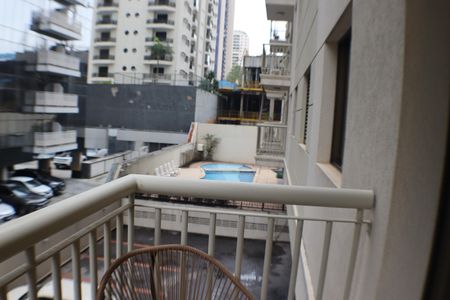 Apartamento à venda com 70m², 1 quarto e 2 vagasSacada