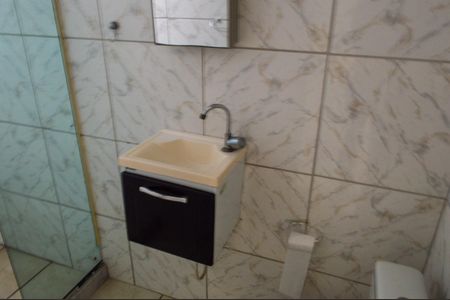 Casa de condomínio à venda com 160m², 4 quartos e 2 vagasBanheiro 