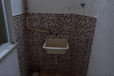 Casa de condomínio à venda com 160m², 4 quartos e 2 vagasÁrea de Serviço 