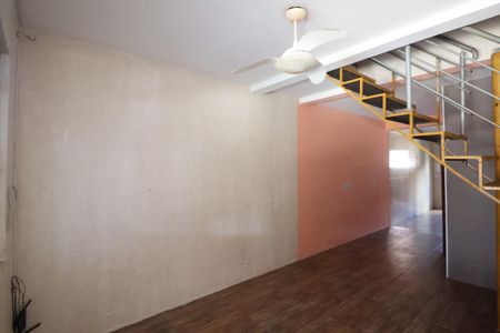 Casa de condomínio à venda com 45m², 2 quartos e 1 vagaSala