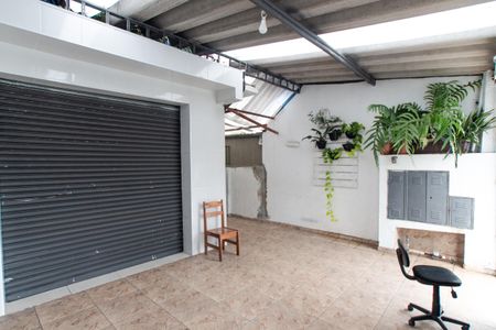 Casa à venda com 174m², 2 quartos e 2 vagasGaragem