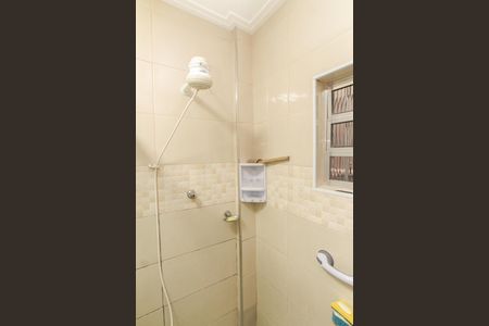 Casa à venda com 174m², 2 quartos e 2 vagasBanheiro