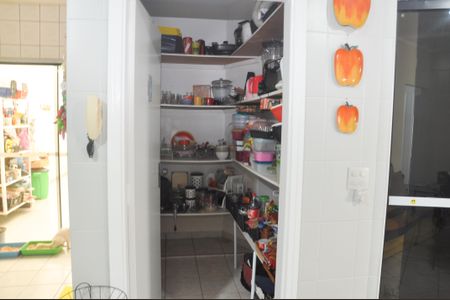 Casa à venda com 478m², 3 quartos e 4 vagasDespensa