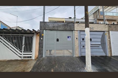 Casa à venda com 103m², 3 quartos e 2 vagas Casa à venda com 103m², 3 quartos e 2 vagasFachada e placa