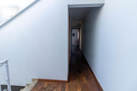 Casa à venda com 139m², 3 quartos e 2 vagasCorredor