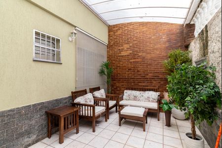 Casa para alugar com 200m², 3 quartos e 2 vagasQuintal