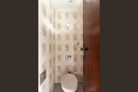 Casa para alugar com 200m², 3 quartos e 2 vagasChurrasqueira - Banheiro 