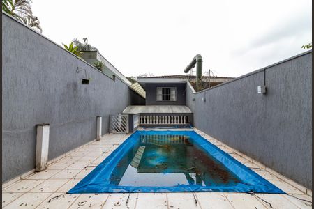 Casa para alugar com 200m², 3 quartos e 2 vagasPiscina