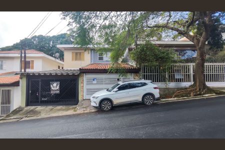 Casa para alugar com 200m², 3 quartos e 2 vagasFachada
