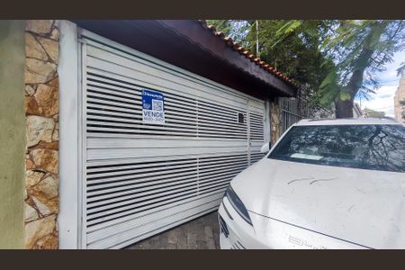 Casa para alugar com 200m², 3 quartos e 2 vagasFachada
