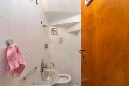 Casa para alugar com 200m², 3 quartos e 2 vagasLavabo