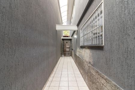 Casa para alugar com 200m², 3 quartos e 2 vagasCorredor Lateral