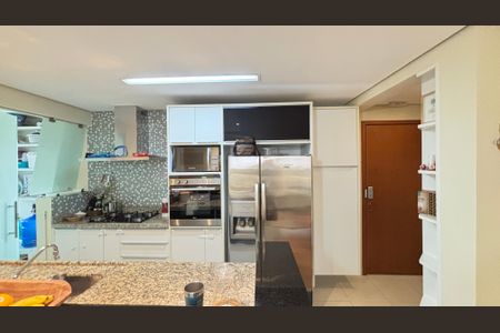 Apartamento para alugar com 100m², 2 quartos e 2 vagas Apartamento para alugar com 100m², 2 quartos e 2 vagasCozinha