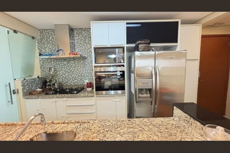 Apartamento para alugar com 100m², 2 quartos e 2 vagas Apartamento para alugar com 100m², 2 quartos e 2 vagasCozinha