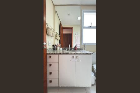Apartamento para alugar com 100m², 2 quartos e 2 vagas Apartamento para alugar com 100m², 2 quartos e 2 vagasBanheiro da Suíte
