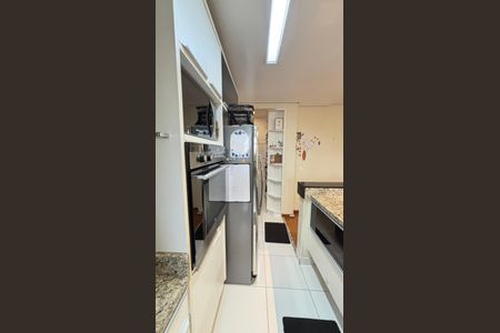 Apartamento para alugar com 100m², 2 quartos e 2 vagas Apartamento para alugar com 100m², 2 quartos e 2 vagasCozinha