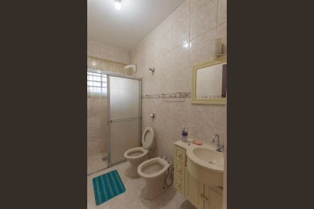 Casa à venda com 180m², 3 quartos e 3 vagasBanheiro