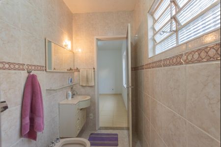 Casa à venda com 180m², 3 quartos e 3 vagasBanheiro da Suíte