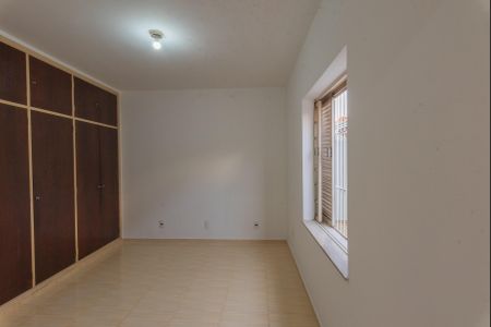 Casa à venda com 180m², 3 quartos e 3 vagasSuíte