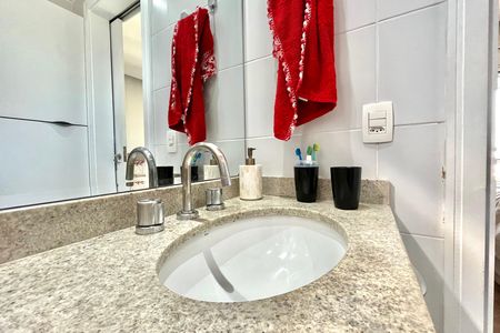 Apartamento para alugar com 97m², 3 quartos e 2 vagas Apartamento para alugar com 97m², 3 quartos e 2 vagasBanheiro da Suíte