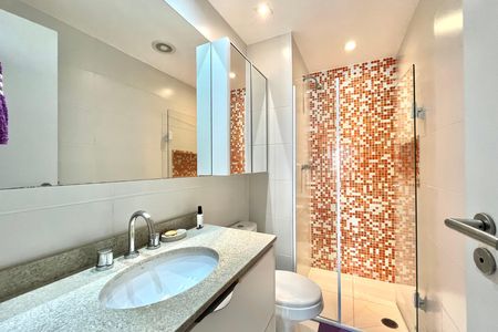 Apartamento para alugar com 97m², 3 quartos e 2 vagas Apartamento para alugar com 97m², 3 quartos e 2 vagasBanheiro