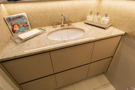 Apartamento à venda com 54m², 2 quartos e 1 vagaBanheiro Social